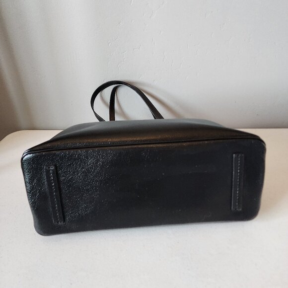 Marc Jacobs Tote "EUC" - Picture 10 of 16